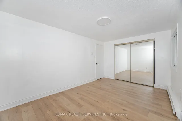 Additional image 24 of 20 Greenhills Sq