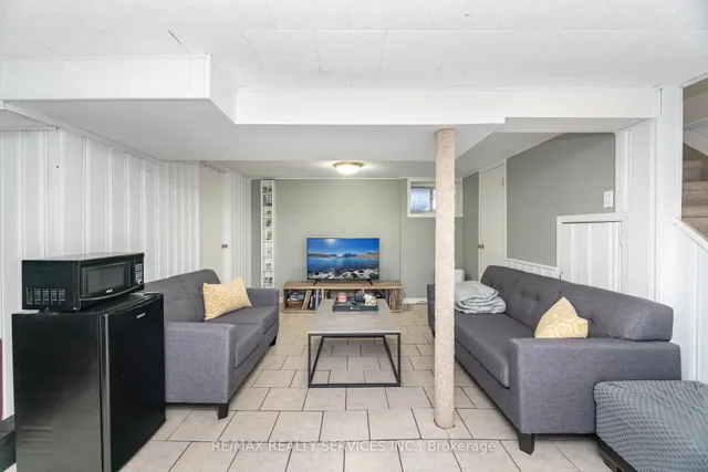 Additional image 29 of 85 Eldomar Ave