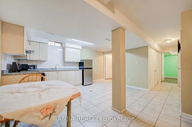 Additional image 25 of 550 Bluesky Cres