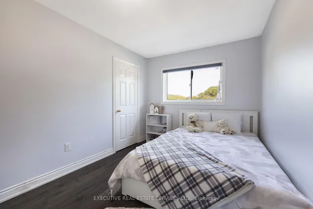 Additional image 30 of 43 Susan Ave