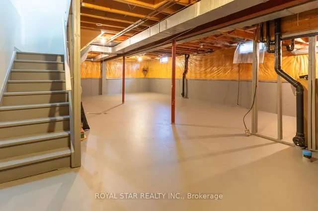 Additional image 26 of 42 Kingknoll Dr