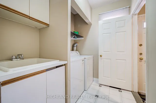 Additional image 23 of 257 Huntington Ridge Dr