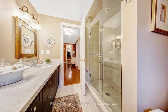 Additional image 34 of 2029 Banbury Cres