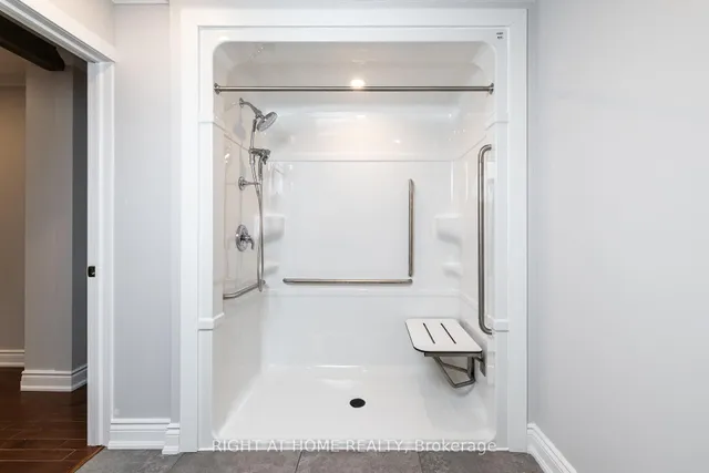 Additional image 13 of 220 O'donoghue Ave