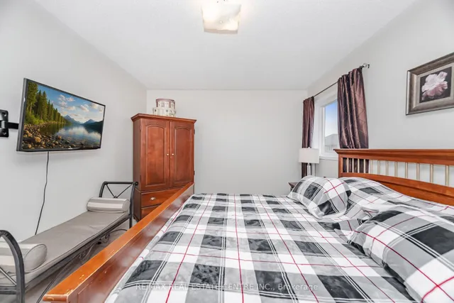 Additional image 31 of 59 Vintage Gate