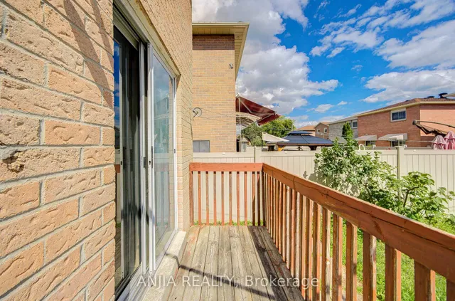 Additional image 38 of 550 Bluesky Cres