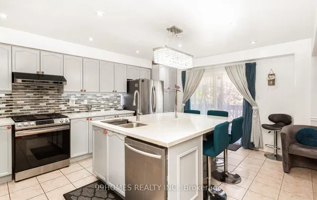 Additional image 14 of 5 Farthingale Cres