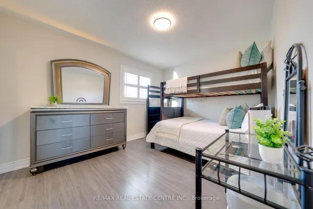 Additional image 31 of 37 Pebblestone Circ