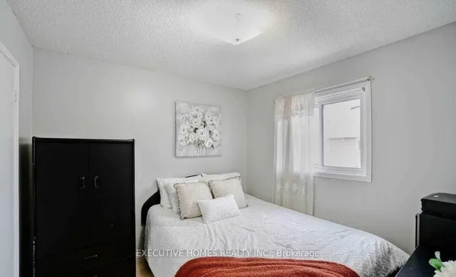 Additional image 32 of 114 Toba Cres