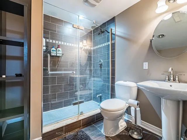 Additional image 47 of 117 Fairglen Ave