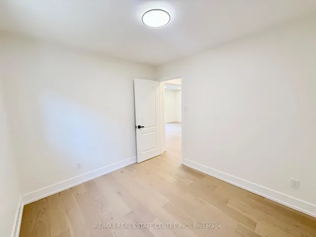 Additional image 28 of 1215 Larny Crt