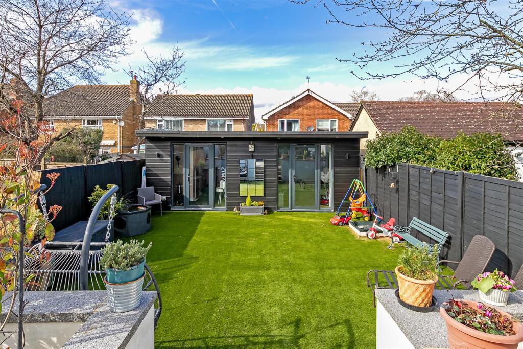 Additional image 21 of Watford Road, Chiswell Green, St. Albans