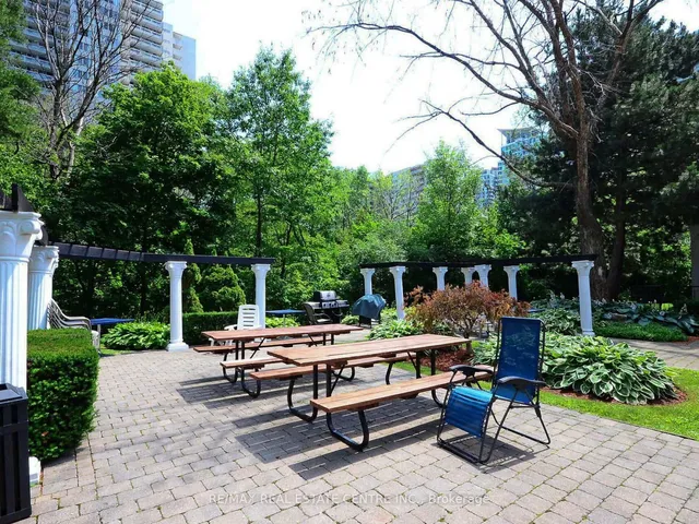 Additional image 49 of 3695 Kaneff Cres Unit 211