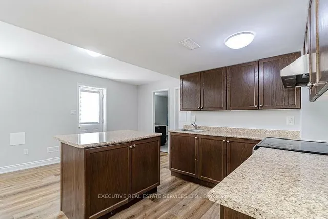 Additional image 24 of 36 Cookview Dr