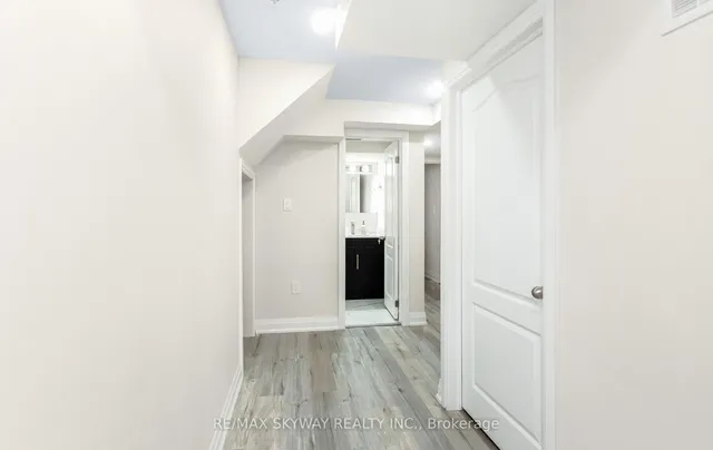 Additional image 45 of 74 Magnificent Crt