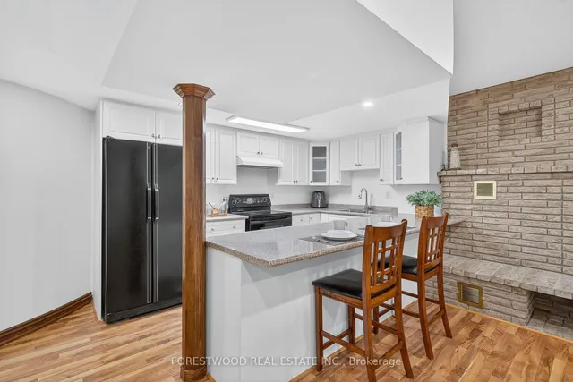 Additional image 36 of 971 Lovingston Cres