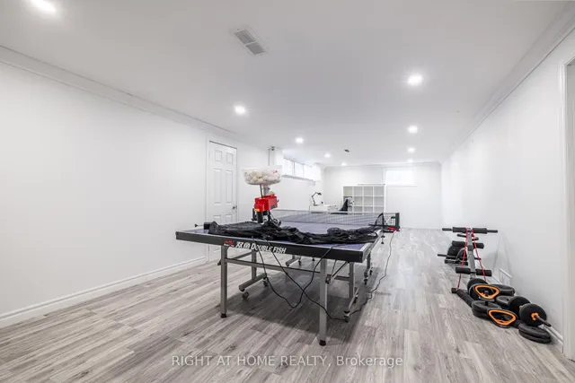 Additional image 12 of 2076 Constance Dr