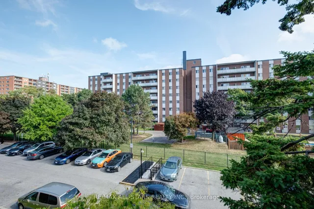 Additional image 33 of 1624 Bloor St Unit 61