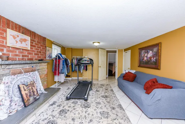 Additional image 34 of 3350 Lehigh Cres