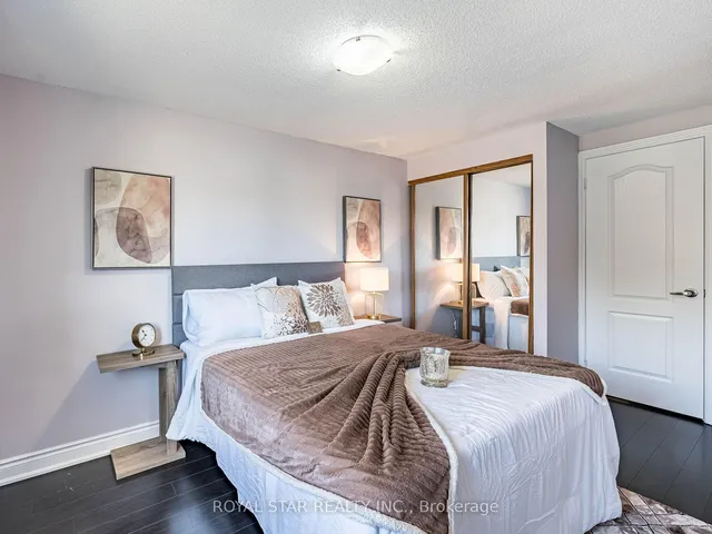 Additional image 24 of 1 Gold Finch Crt