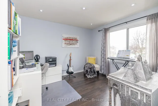 Additional image 24 of 70 Majestic Cres