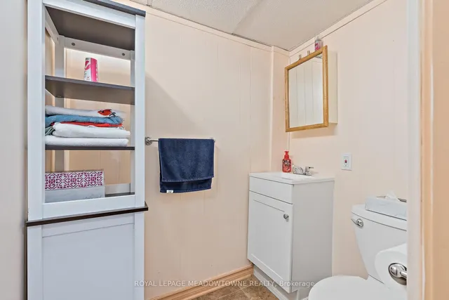 Additional image 31 of 73 Jefferson Rd