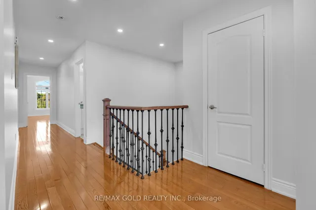 Additional image 32 of 48 Fountainview Way