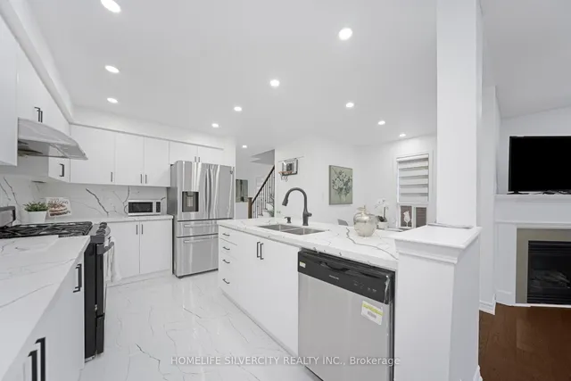 Additional image 17 of 56 Cadillac Cres