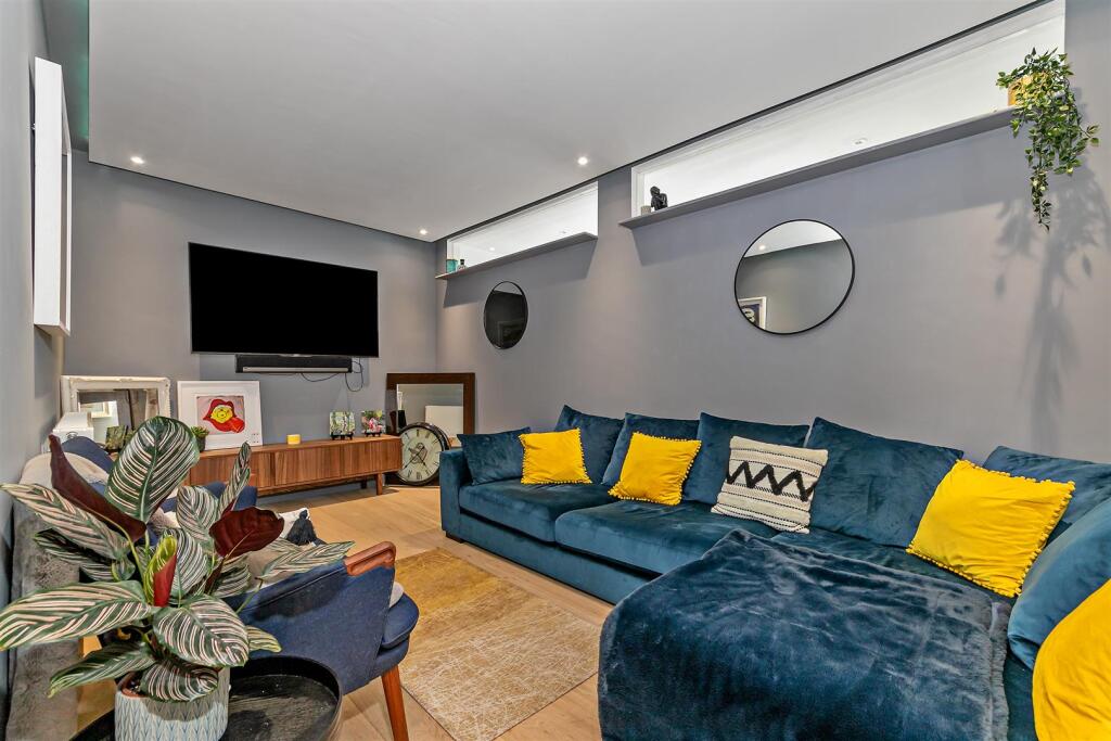 Additional image 5 of Watford Road, Chiswell Green, St. Albans