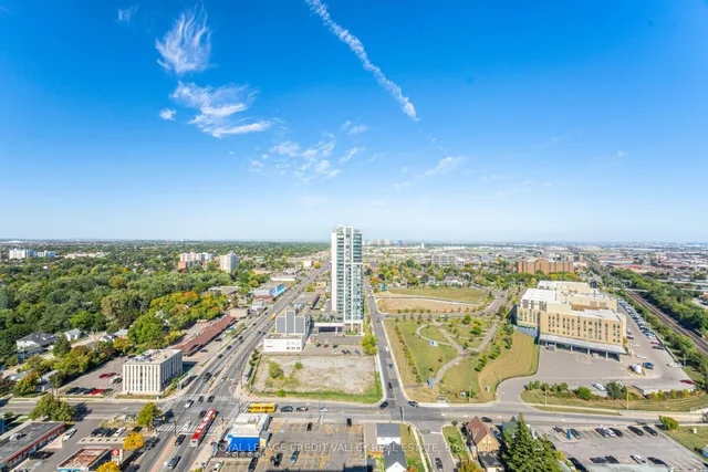 Additional image 19 of 100 John St Unit 2601