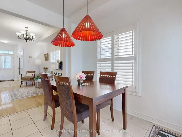 Additional image 22 of 50 Versailles Cres