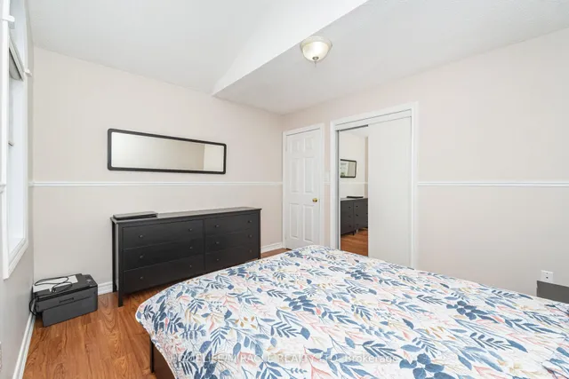 Additional image 32 of 8 Twin Pines Cres