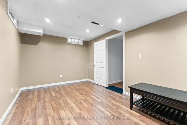 Additional image 36 of 83 Mount Ranier Cres