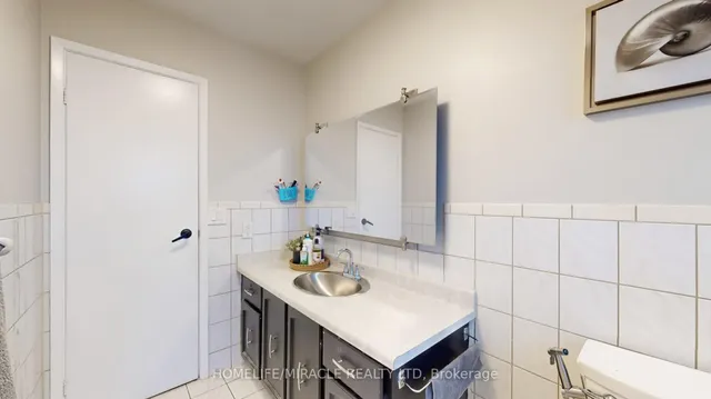 Additional image 28 of 64 Radford Dr