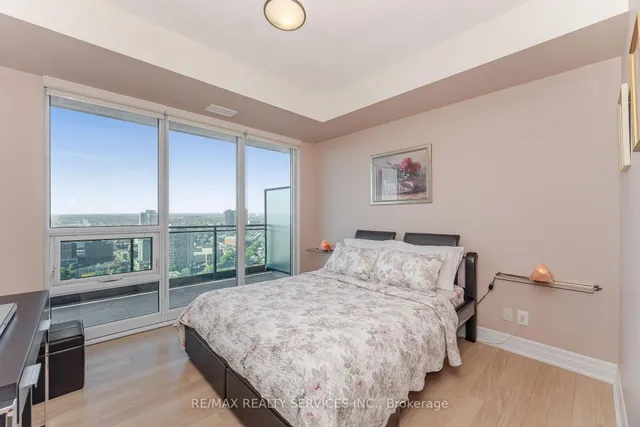 Additional image 13 of 100 John St Unit 2404