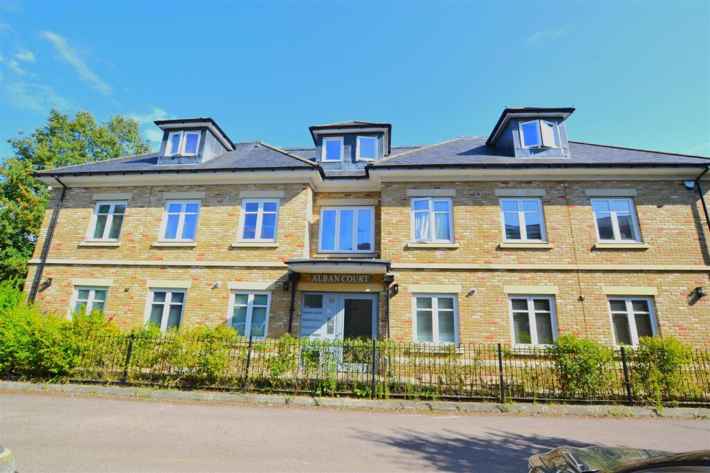 Additional image 16 of Roe Green Lane, Hatfield