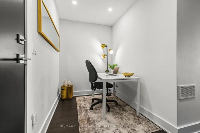 Additional image 8 of 5220 Dundas St Unit D515