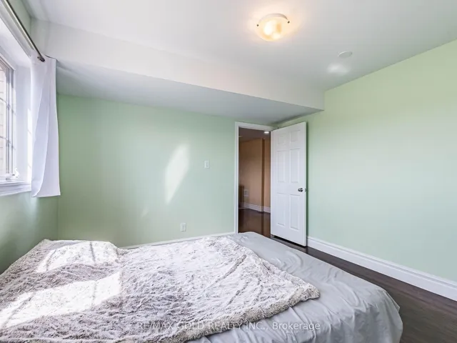 Additional image 38 of 62 Masken Circ