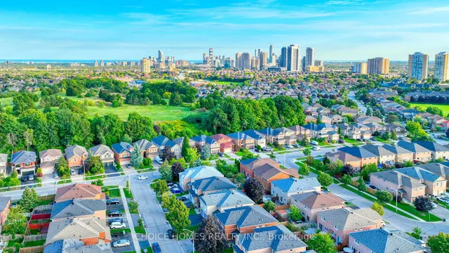 Additional image 2 of 5551 Cosmic Cres