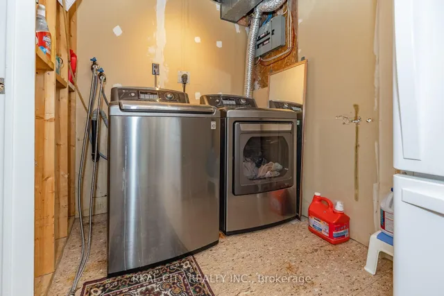 Additional image 28 of 70 Majestic Cres