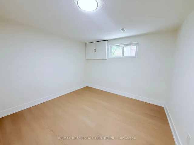 Additional image 35 of 1215 Larny Crt