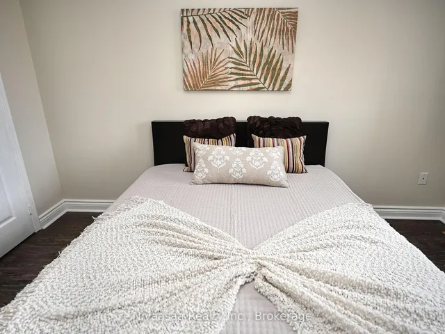 Additional image 23 of 38 Amethyst Circ