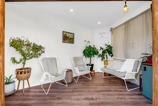 Additional image 43 of 1417 Varelas Passage