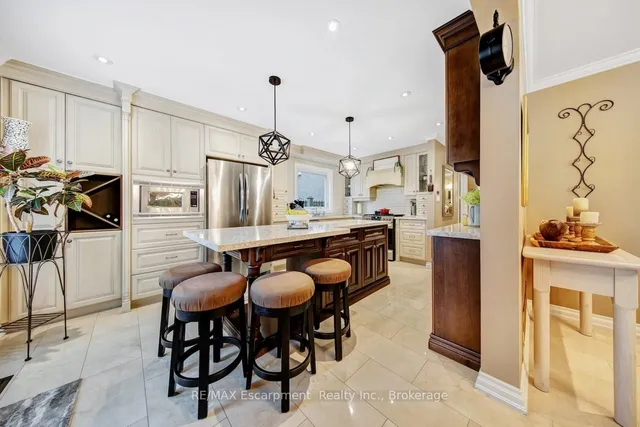 Additional image 14 of 2029 Banbury Cres