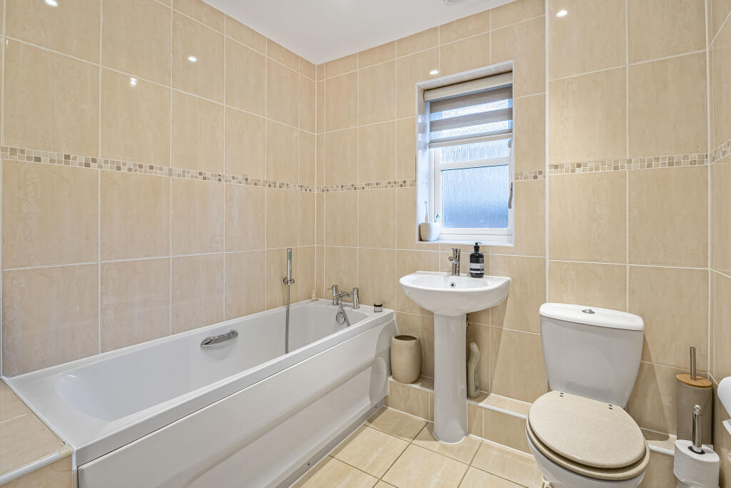 Additional image 26 of Beningfield Drive, St. Albans, Hertfordshire, AL2