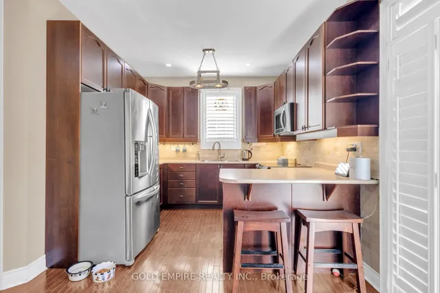 Additional image 13 of 33 Accent Circ