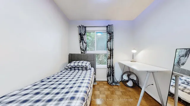 Additional image 27 of 76 Collins Cres