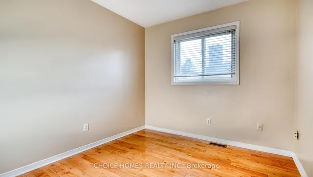 Additional image 16 of 5551 Cosmic Cres