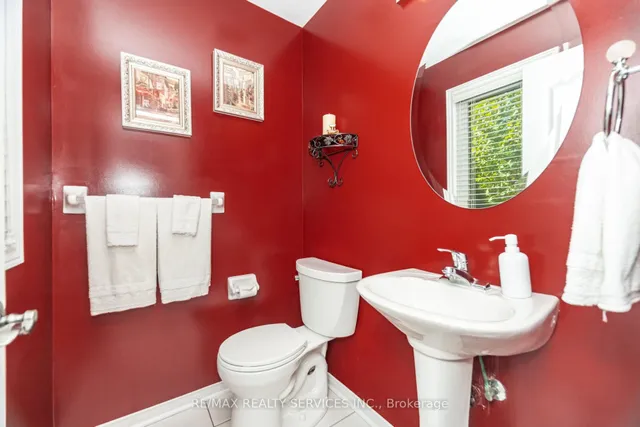 Additional image 17 of 37 Sunnybrook Cres