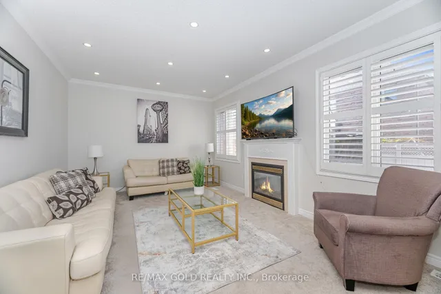 Additional image 9 of 26 Freshmeadow St